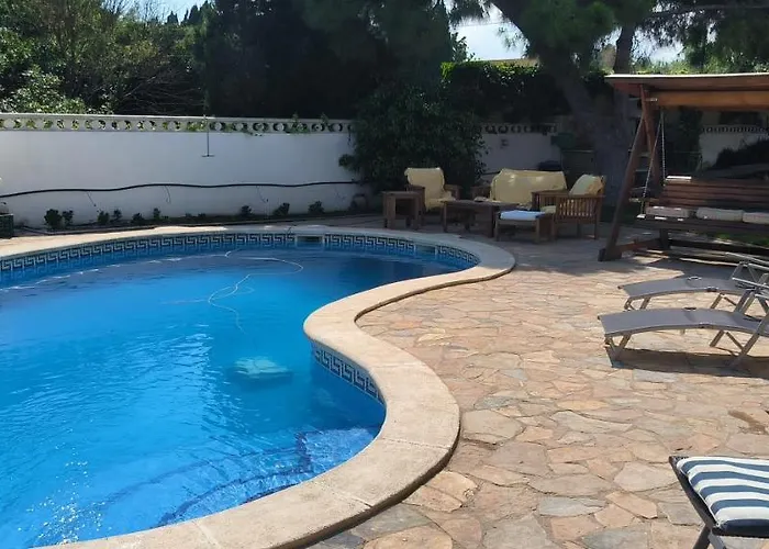Βίλα Cala Llanetes *